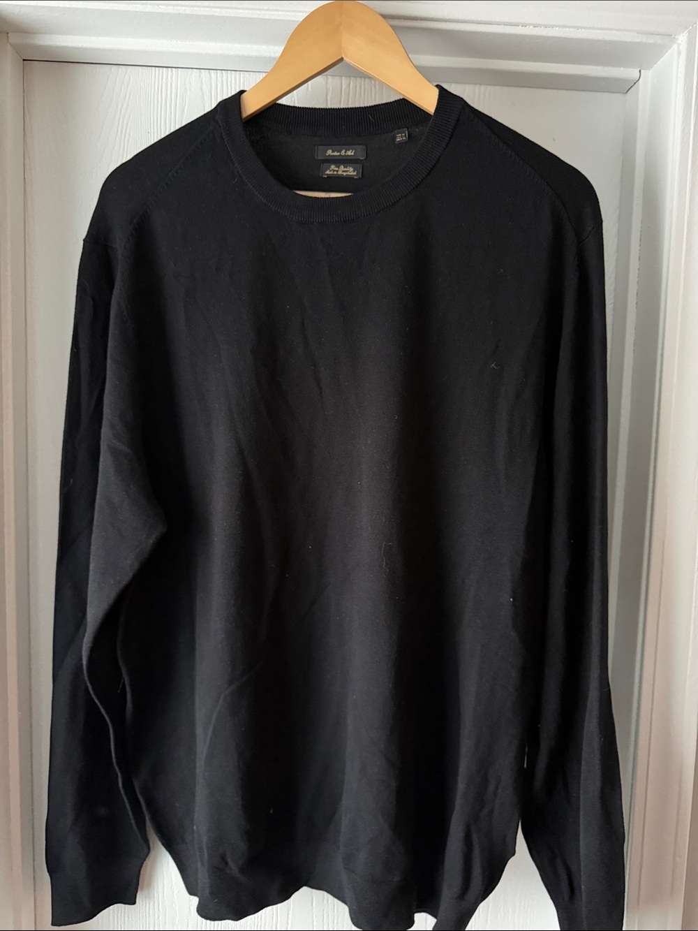 Porter & Ash Black Crewneck Sweater - Classic Knit